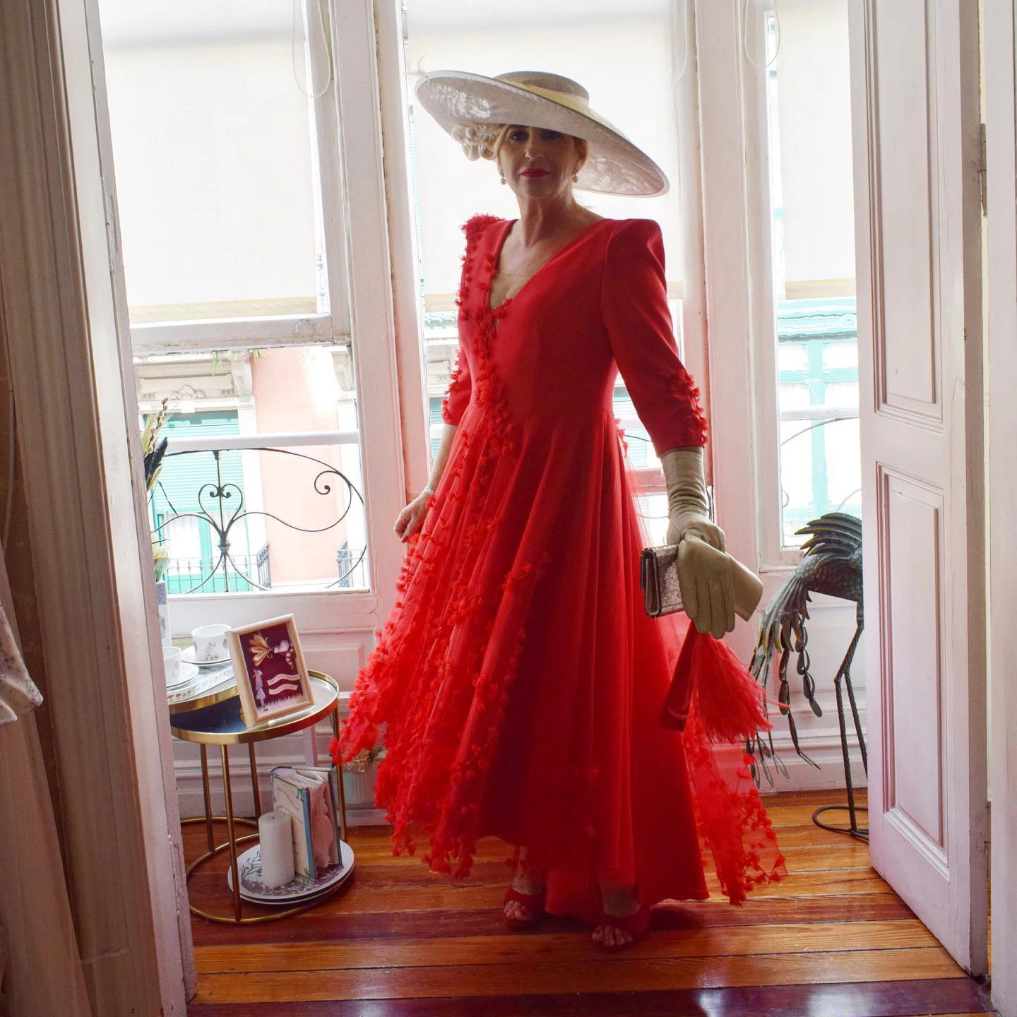 

Midi Red Vintage Mother of Bride Dress V Neck Low Back Shoulder Pads Half Sleeves 3D Lace Ankle Length High Low Evening Gowns