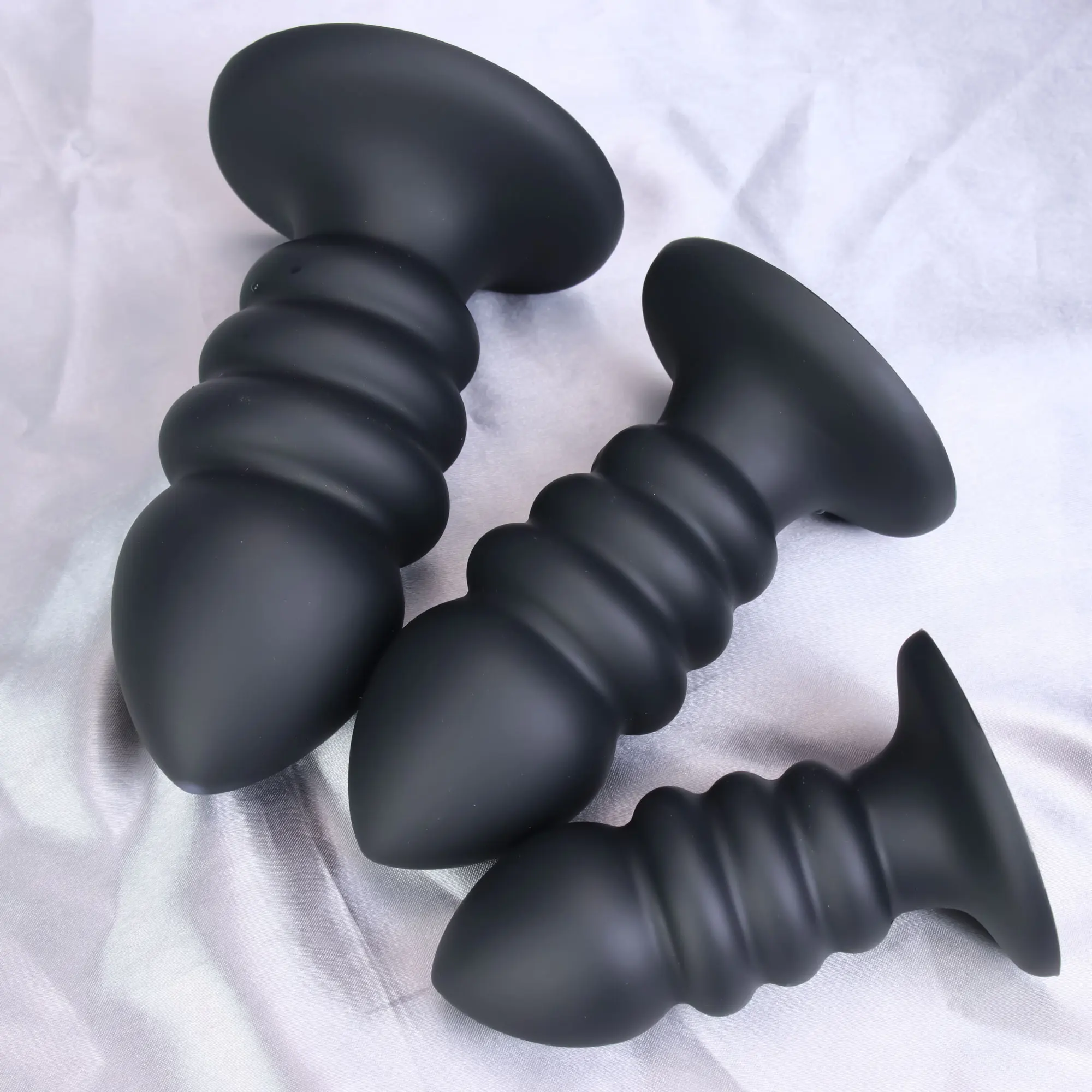 Thumbnail 2 for Plug Velvet Black