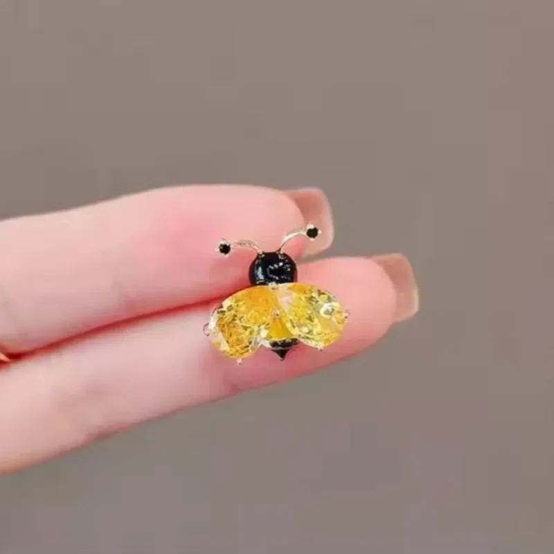 Cute Bee Earrings for Women Girls Luxury Design Gold Color Earrings Wedding Party Jewelry Gift