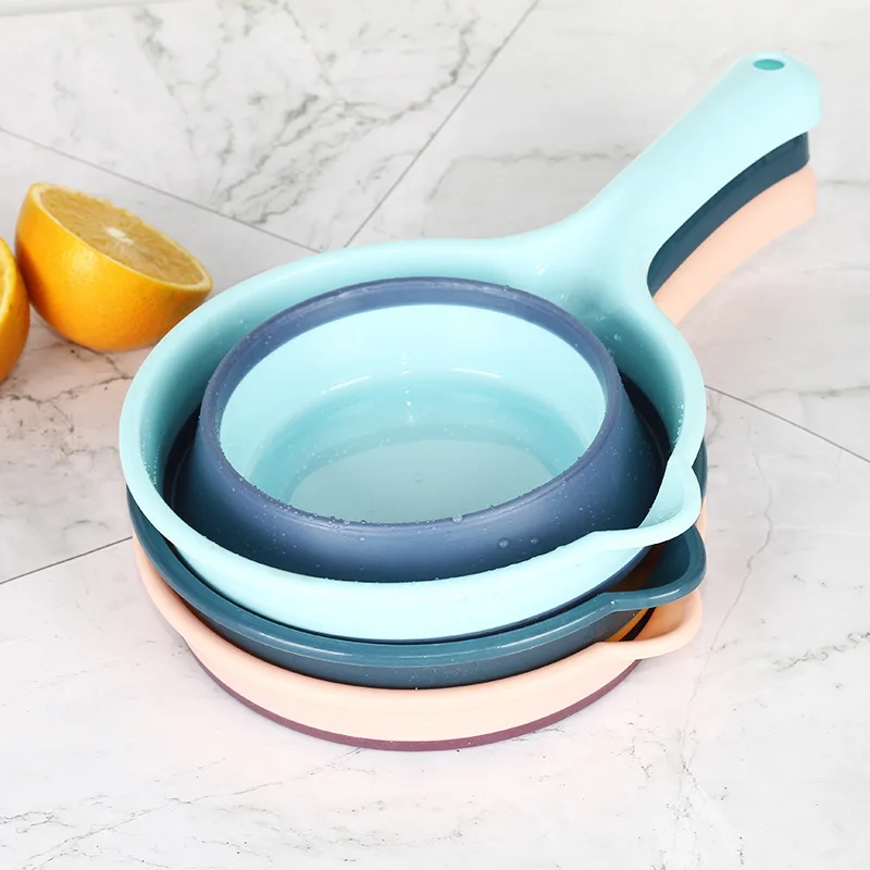 Description Picture 2 of itemFolding Plastic Water Scoop Random Color Long Handle Collapsible Bath Ladles Kitchen Water Scoop Dipper Washing Camping Tools