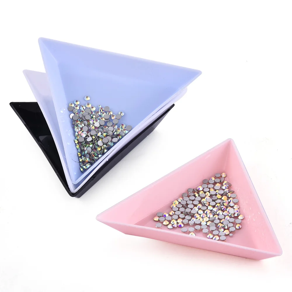 Nail Art Tools Triangle Plastic Rhinestone Storage Box Plate Tray Holder Container Jewelry Glitter Cup DIY Decoration Dotting