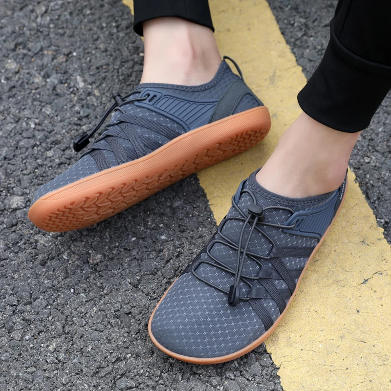 Men's and Women's Fitness Shoes Wide Palm Barefoot Leisure Sports Walking Shoes Outdoor Bicycle Wading Plastic Creek