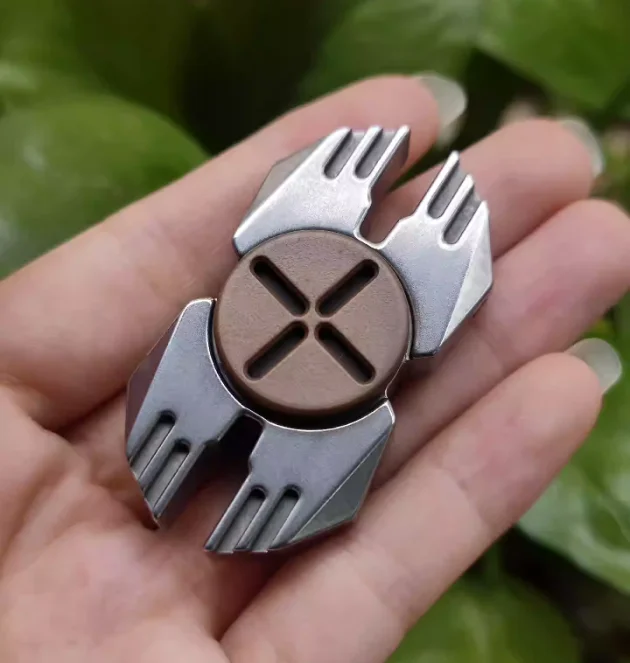 

Подержанный гироскоп EDC Magic Play Forest Fingertip