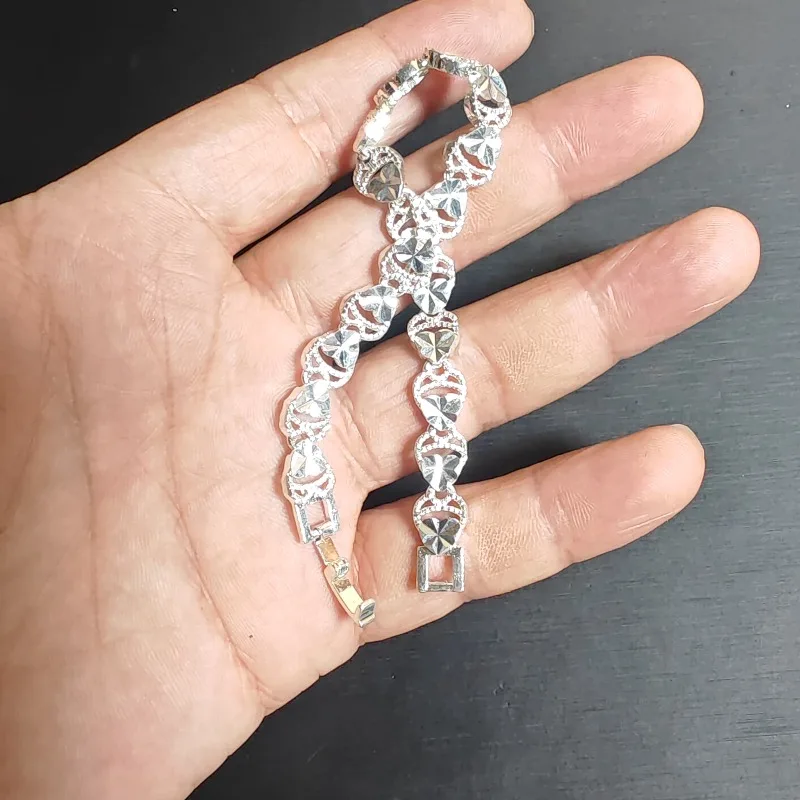 Elegant Two-Tone Heart Rectangular Link Bracelet - Silver Tone Textured Chain