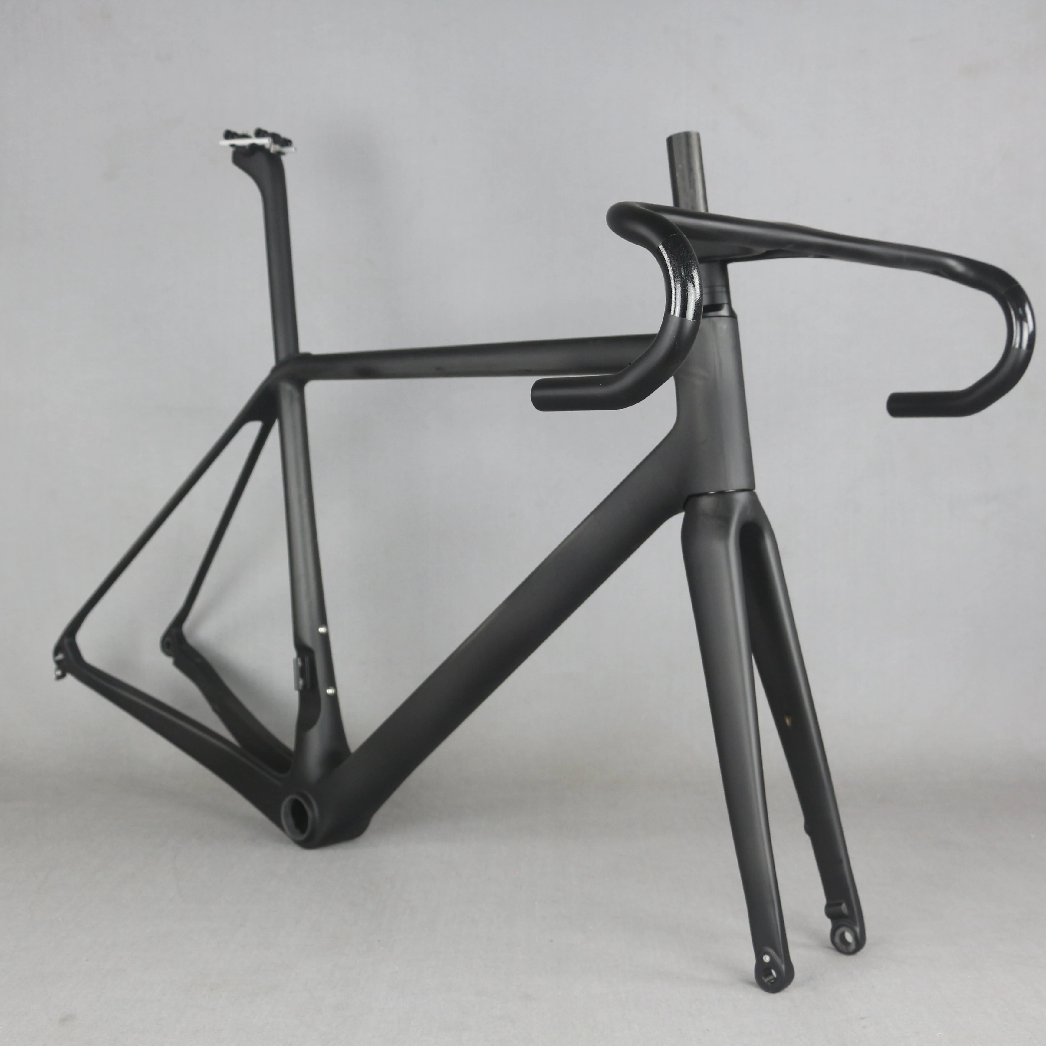 

SERAPH new all inner cable Disc road carbon frame . bicycle frameset include carbon fork carbon seatpost