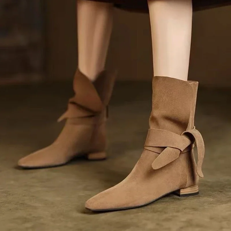 

Женские замшевые кожаные ботинки ручной работы, высококачественные ботинки на плоской подошве, ботинки с ремешком и бантом, осенне-зимние ботинки