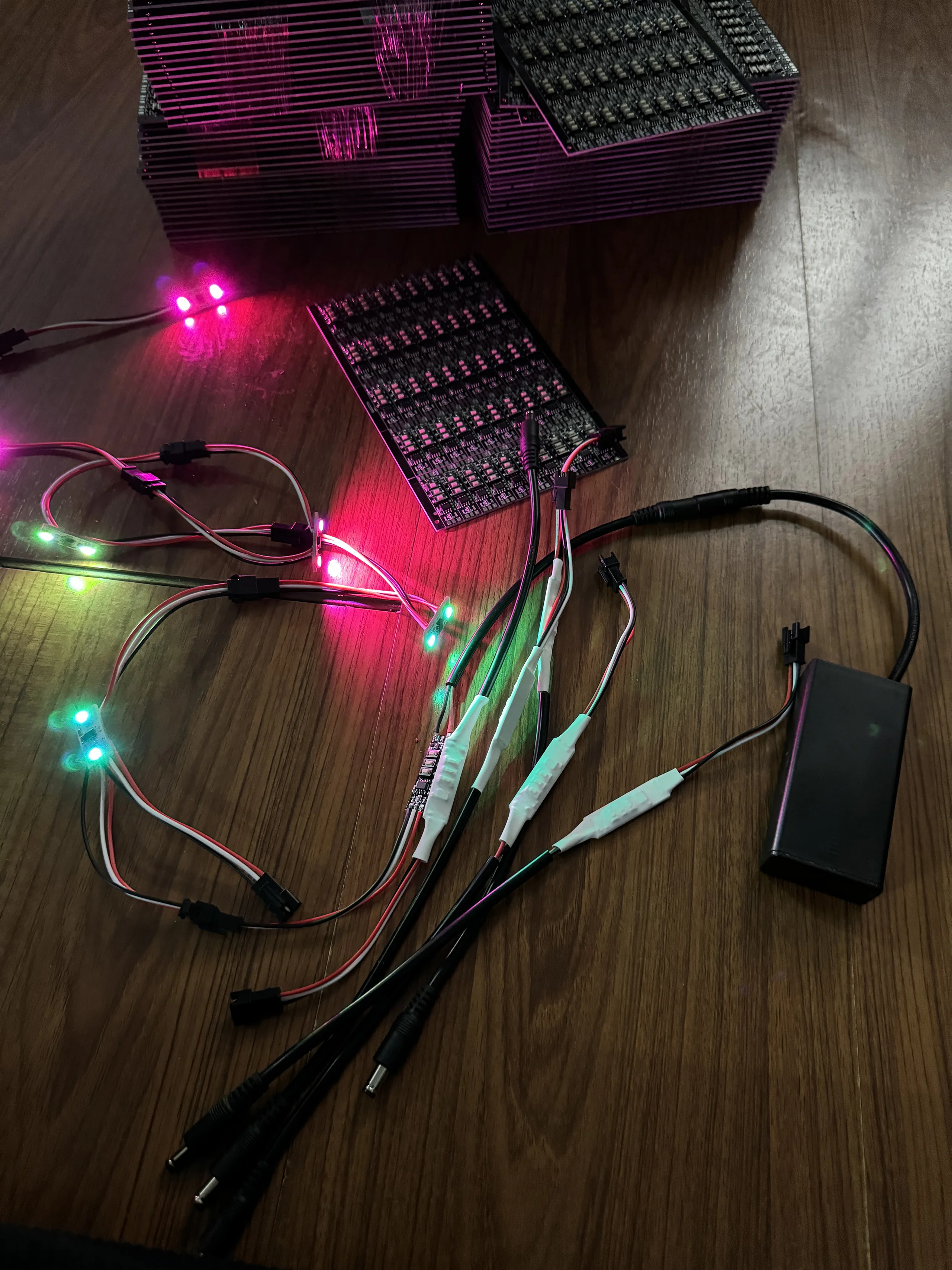 LED controller for LED flying kites with more than 120 flashing way 4