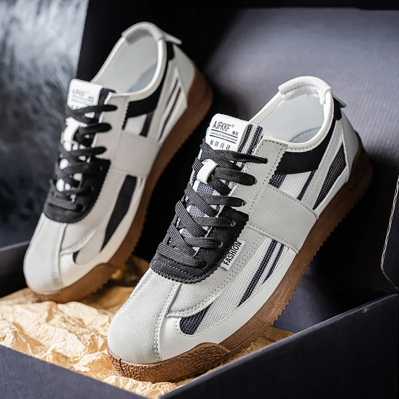 Men's Classic and Versatile Daily Wear Sneakers - Image 3