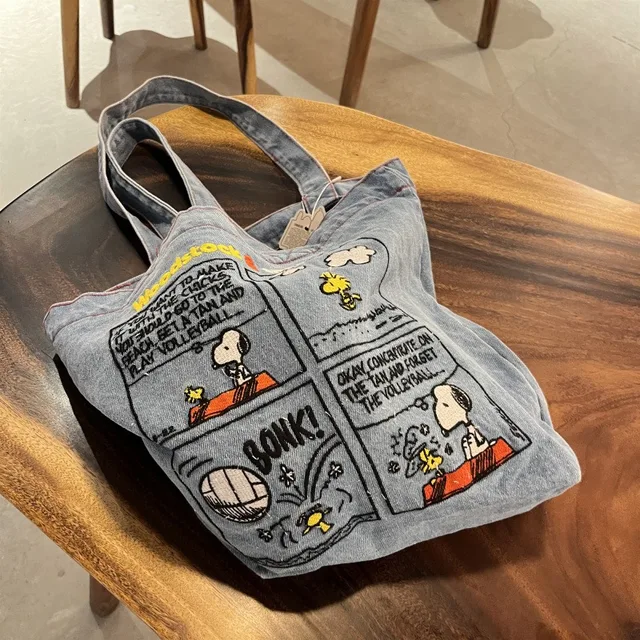 Bolso de Mano de Mezclilla Snoopy 2026 3
