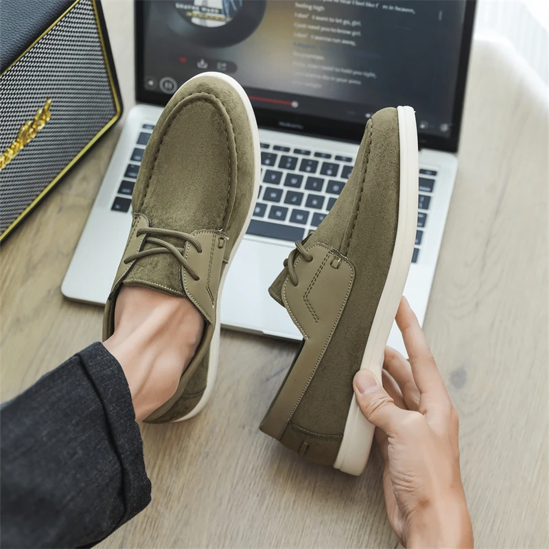 24280-4df0b4.jpg Classic Casual Sneakers