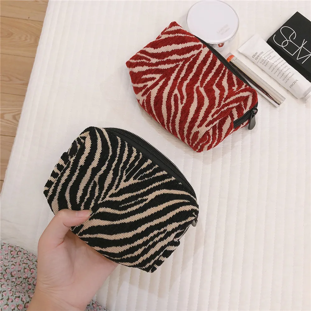 Kosmetiktaschen für Damen, japanisch, Harajuku, einfache Mode, vielseitige Make-up-Taschen, tragbar, multifunktional, Münzgeldbörsen, Aufbewahrungstaschen – Detail 9
