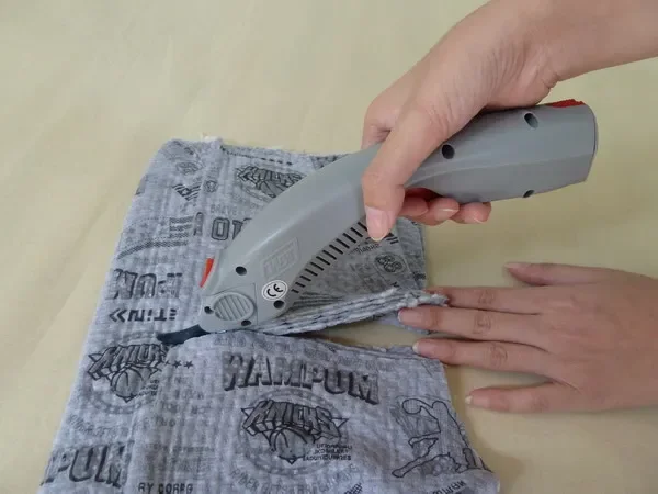 WBT Cordless Electric Scissors Fabric Cutter Rechargeable Cutting Tool for Cloth Leather Paper and Bags detail image 1