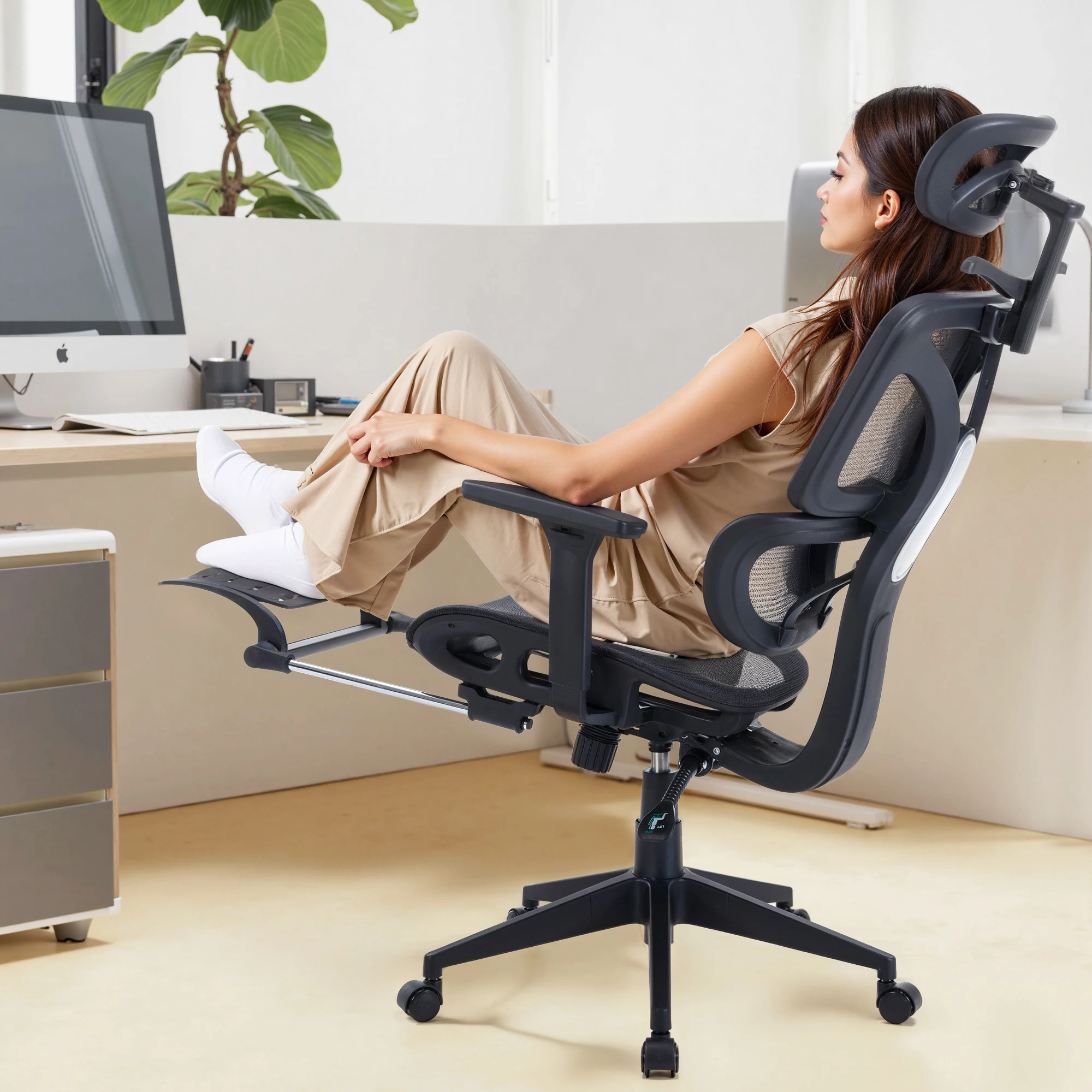 VECELO Ergonomic Office Chair Adjustable Lumbar Support Black Office Mesh Chair with Padded Arms Headrest Footrest 4