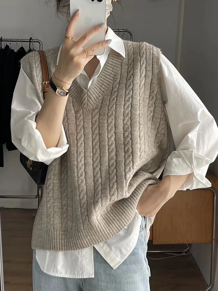 

Casual Sweater Vest Women Autumn Loose Sleeveless Solid Color Knitted Vest Female Korean Fashion Vintage Preppy Style Waistcoat