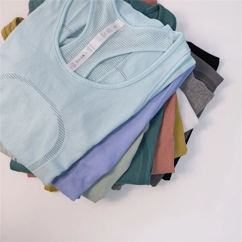 Рисунок 4 - Женский жилет без рукавов из чистого