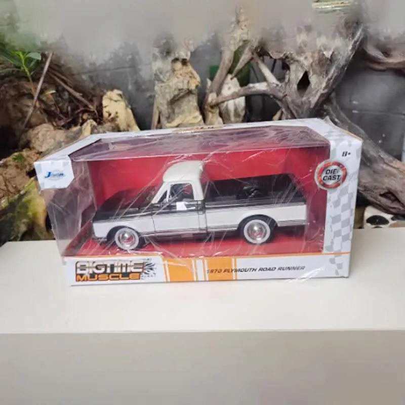 Jada1:24 scale 1972 alloy pickup truck car model Collectibles