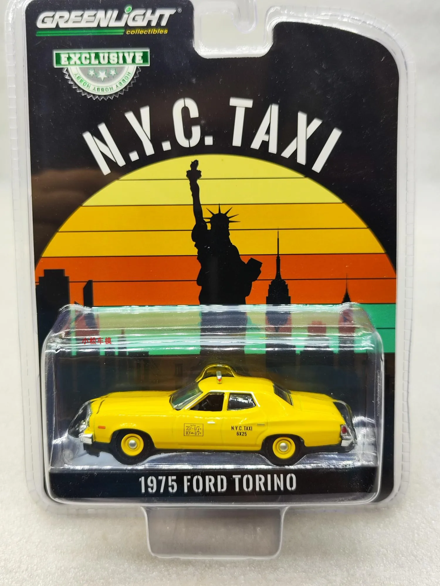 

Модель автомобиля Ford Torino - NYC Taxi, литая под давлением из металлического сплава, игрушка для коллекции подарков, 1:64 1975