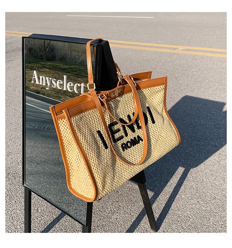 Luxury Brand Women Bag 2023 New Summer Beach Tote Bags Knitting Hollow Out  High Capacity Shoulder Bag Classic Button Straw Purse