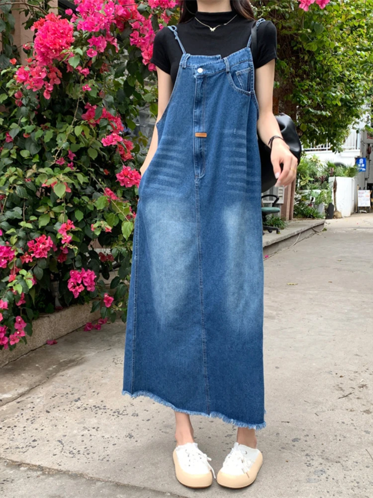 Рисунок 6 - Женское джинсовое платье с карманами