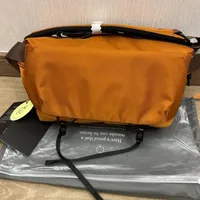 Sac bandoulière fonctionnel pour appareil photo Luxury Venture Sling 10L, unisexe, pour sports de plein air, sac de poitrine léger, sac de voyage et de fitness. 3