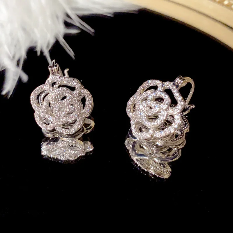 

Micro Pave Zircon Hollow Out Rose Flower Luxury Earrings For Women Creative New Fashion Jewelry Wholesale