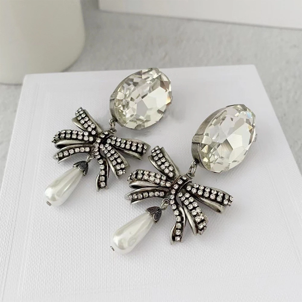 

To Reines Stylish Bow Crystal Ear Clip Retro light luxury Design Girl Trendy Earrings Personality Creative Jewelry Holiday Gift