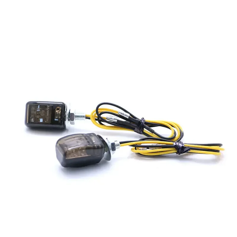 

2 шт. дымчатые линзы, мини-черная рамка, индикатор поворота, лампа-вспышка