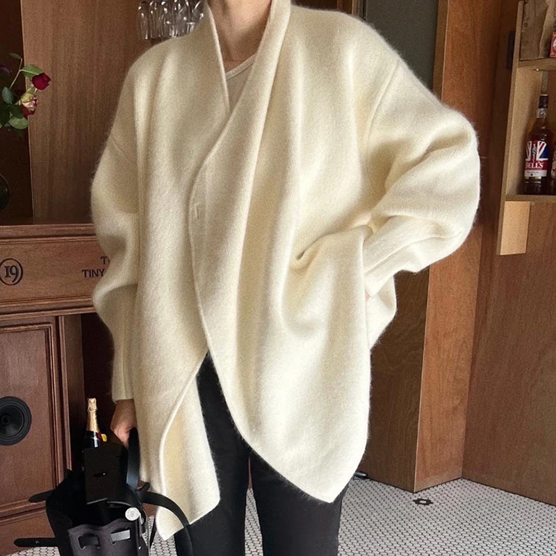 

SuperAen Korean Style Autumn and Winter New V-neck Irregular Design Loose Long-sleeved Cardigan Coats Fashion Casual Sweater