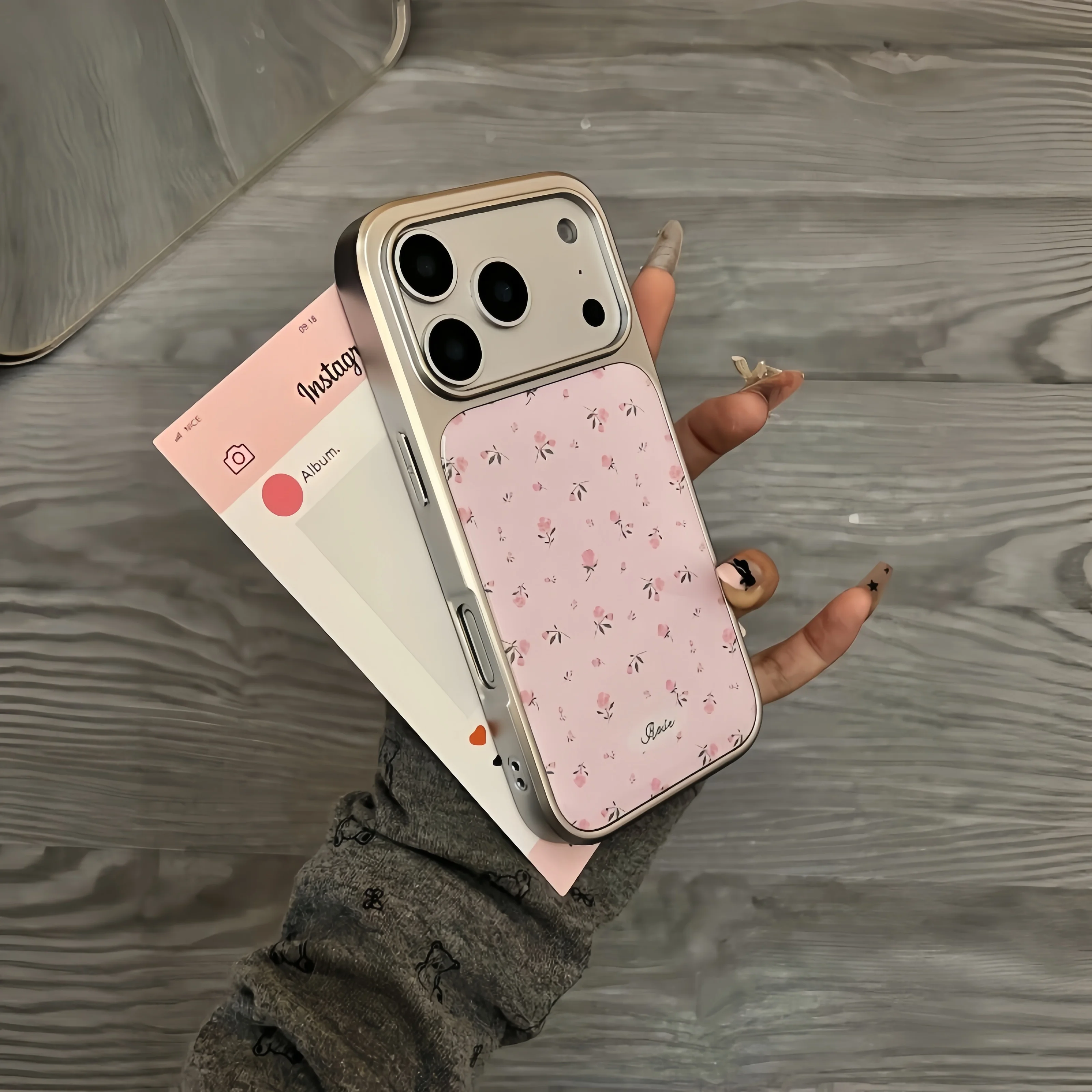 Autumn Winter Minimalist Retro Flower Print Phone Case
