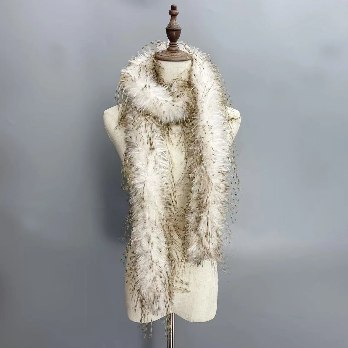 Braided peacock tail - slim profile