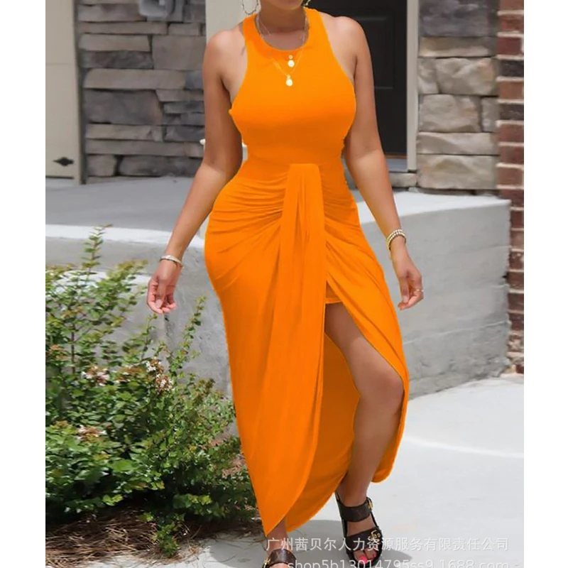 

Женское вечернее платье без рукавов с высокой талией и разрезом