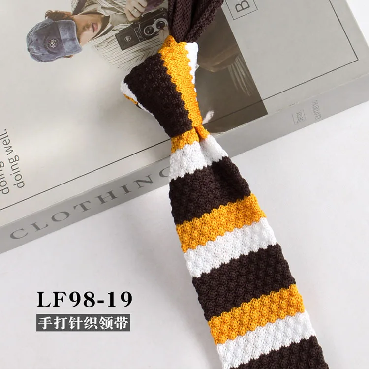 Narrow Striped Knitted Necktie for Men - Retro Korean Style Casual Cravat Accessory