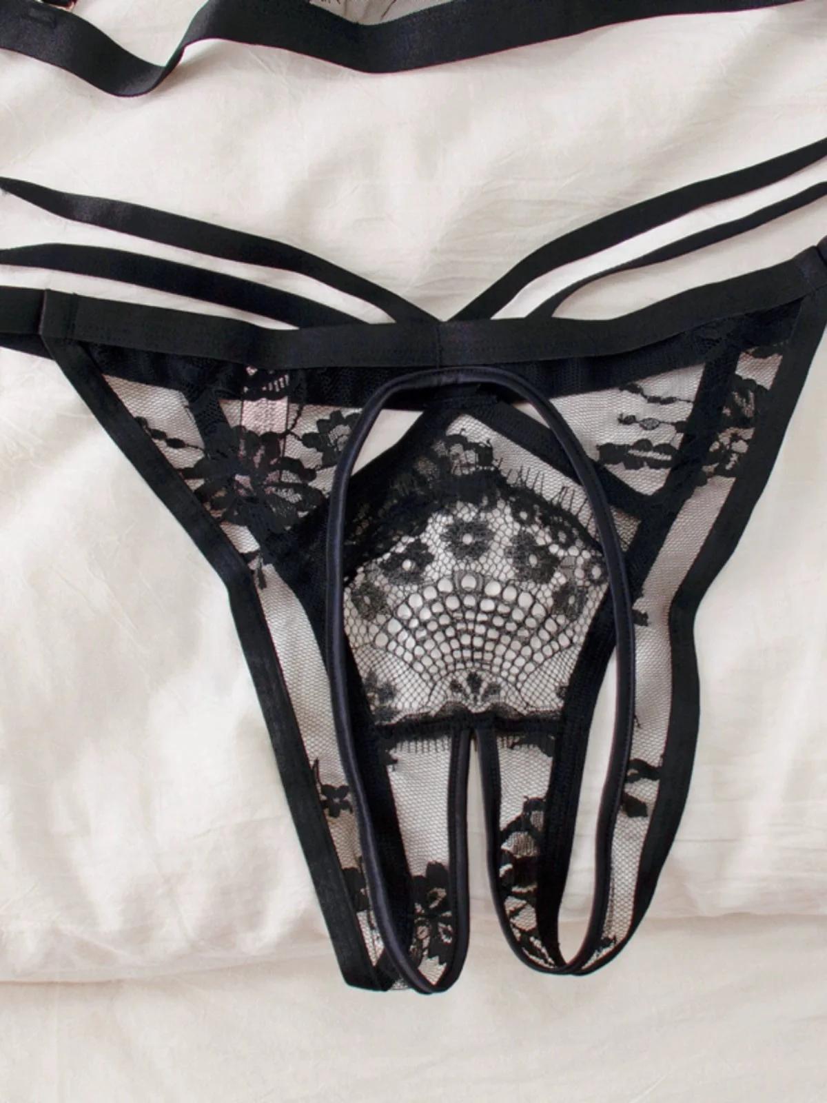 Big Easy- the Lace Bra and Open Gusset Panty Set – Dorothea's Closet Vintage