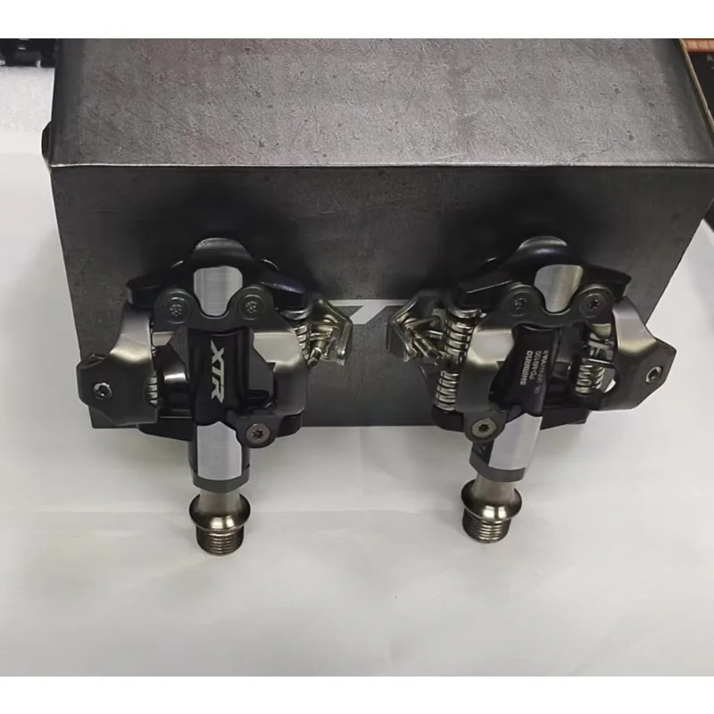 시마노 XTR M9100 SPD 산악 자전거 페달 - 레이스 베어링 클릿 세트가 포함된 셀프 락킹 방식, 사이클링 및 레이싱용