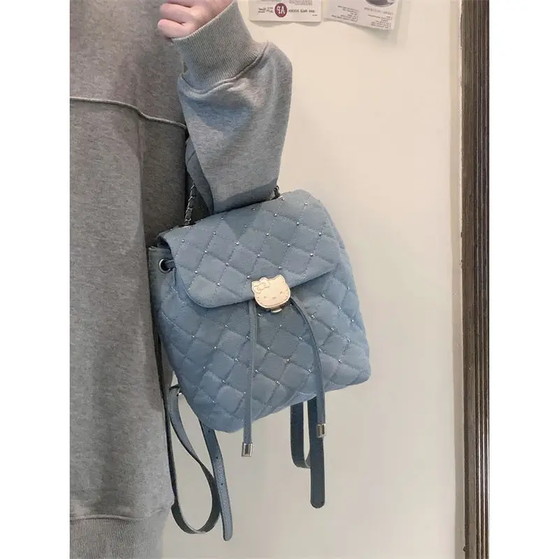 Рисунок 4 - Рюкзак Hello Kitty с мультипликационным рисунком