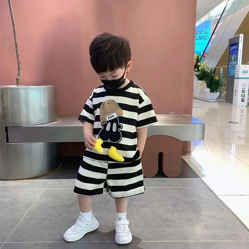 

2023 Summer Kids sports set Children striped clothes outfit contrast color short sleeve Tee and shorts 2Pcs Boys suit
