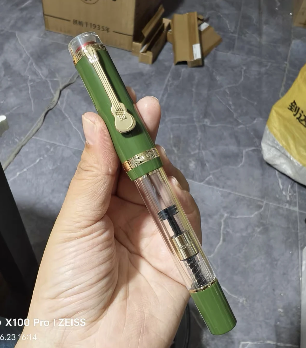 Jinhao 1935 Tiandao Penna Stilografica Pennino #8 Fine - Acrilico Blu Reale Trasparente Con Clip A Chitarra E Convertitore