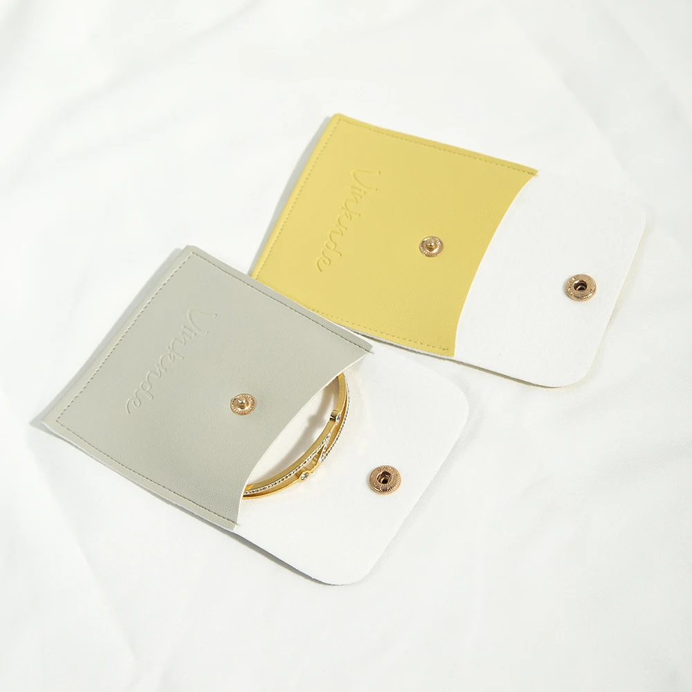 50 Stück 8x8cm Leder-Schmuckbeutel mit individuellem Logo, PU-Knopfverschluss für Ringe, Ohrringe, Halsketten, Hochzeitsgeschenke, Aufbewahrungsorganizer – Detail 10