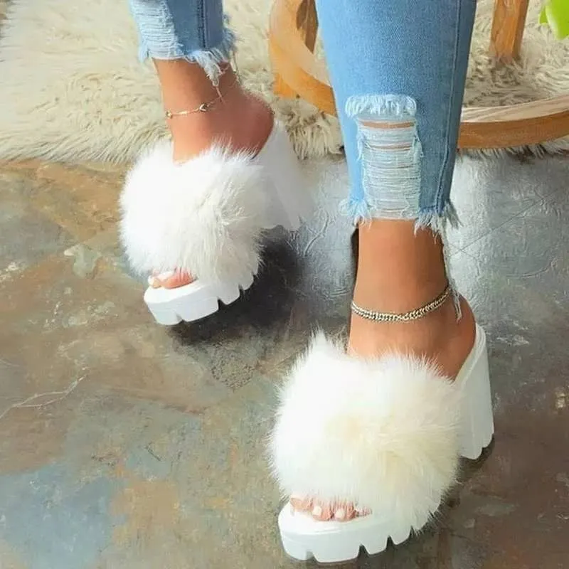 

2024 Summer Fashion Ladies Slippers High Heel Colorblock Suede Fluffy Slippers Thick Sole Outdoor Slippers