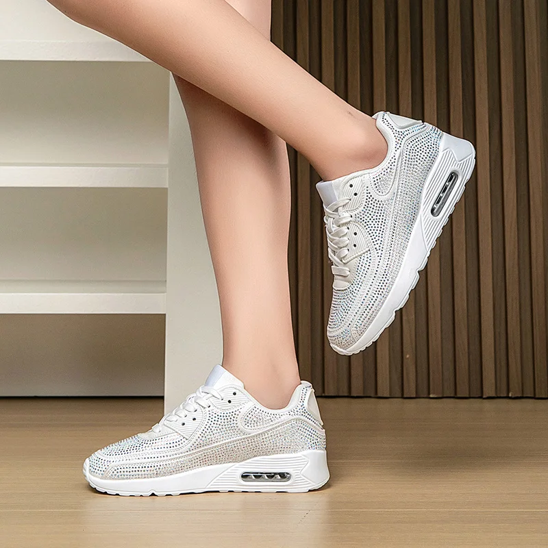 Рисунок 6 - Женские люксовые брендовые кроссовки стразы