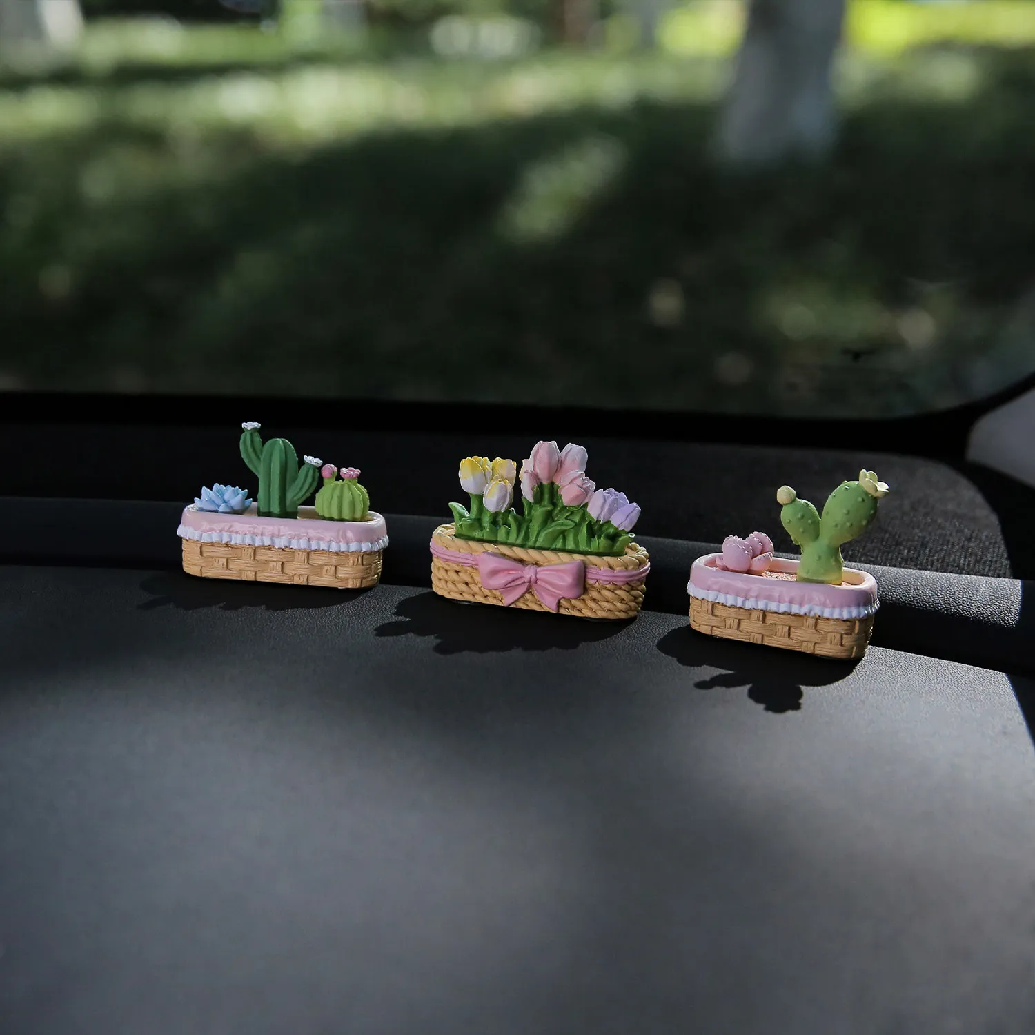 Tulip Succulent Car Dashboard Ornament - Cute Mini Plant