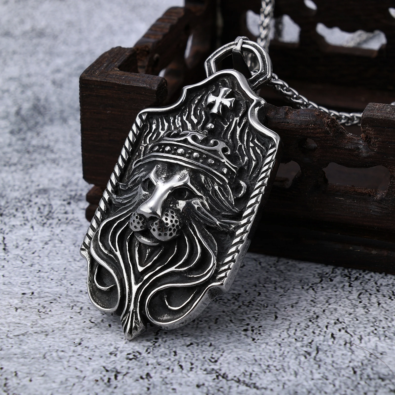 The Lion King Shield Men's Stainless Steel Pendant Necklace Retro Biker Jewelry Accessories