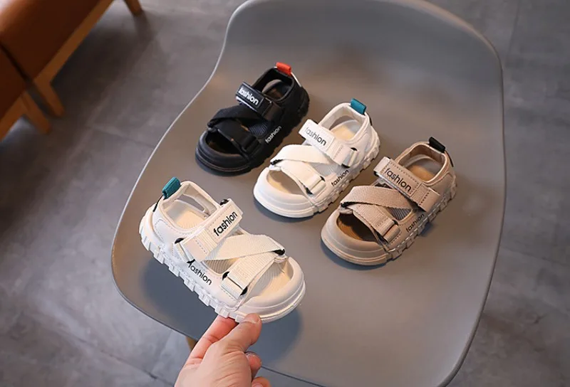 Description Picture 3 of item1-8Y Children's Sandals 2025 Summer New Sneakers Boys Girls Hollow Versatile Soft Sports Sandals Baby Beach Shoes Wholesale