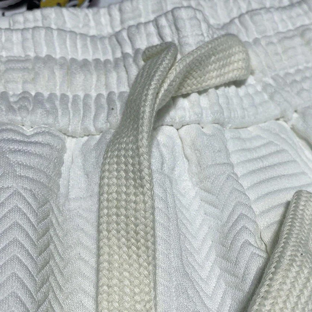 Рисунок 4 - Мужские шорты, штаны для бега