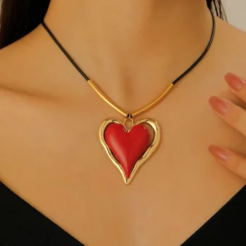 Exaggerated Gothic Heart Necklace For Women Jewelry 2025 Trending New Sweet Cool Hottie Peach Heart Pendant Necklaces Choker