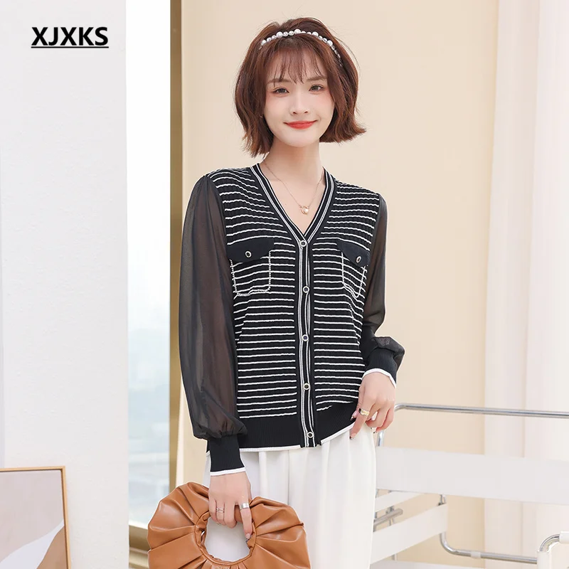 

XJXKS 2022 Spring And Autumn New Loose Large Size High Quality Women Top Comfortable Knitted Stitching Female Thin Sweater