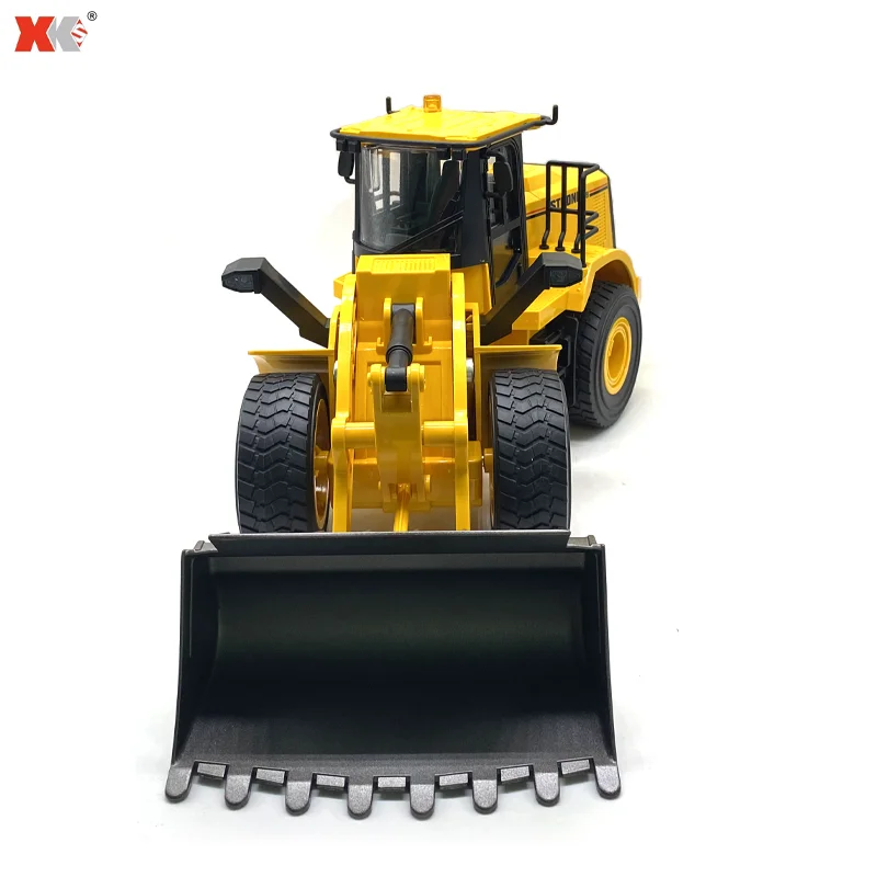 HuiNa 1552 1/16 RC 트럭 2.4G 원격 제어 11 채널 로더 트럭 라이트 합금 RC 엔지니어링 차량 장난감 자동차 소년을위한 선물