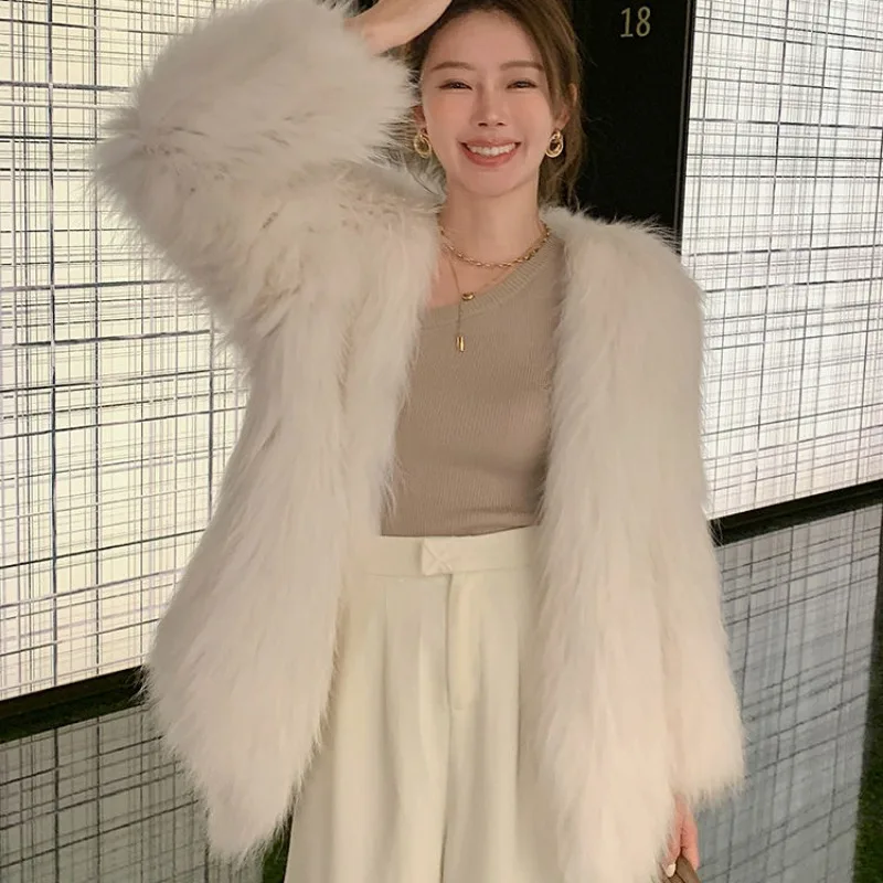 2023 New Faux Fur Coat for Women In Winter with Thickening To Keep Warm Fashionable Reduced Age Slim High End Versatile Outwear