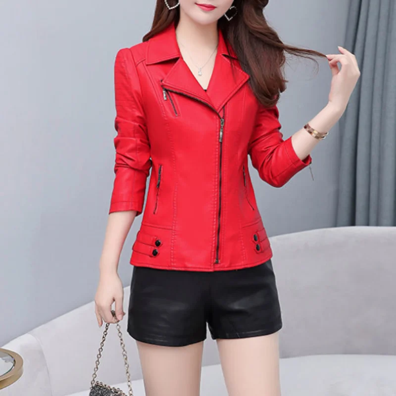 Рисунок 5 - Женская кожаная куртка среднего возраста