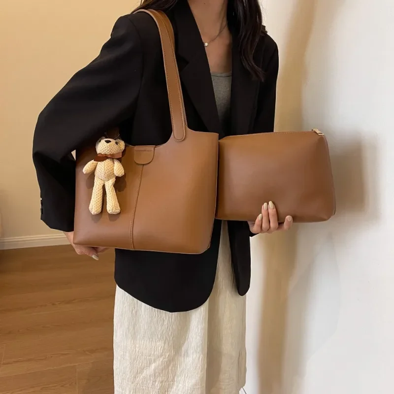 

Hot Selling Women's Large Capacity Bag 023 New Versatile Cute Pendant Fashion One Shoulder Two Piece Cover Mother Bag Women